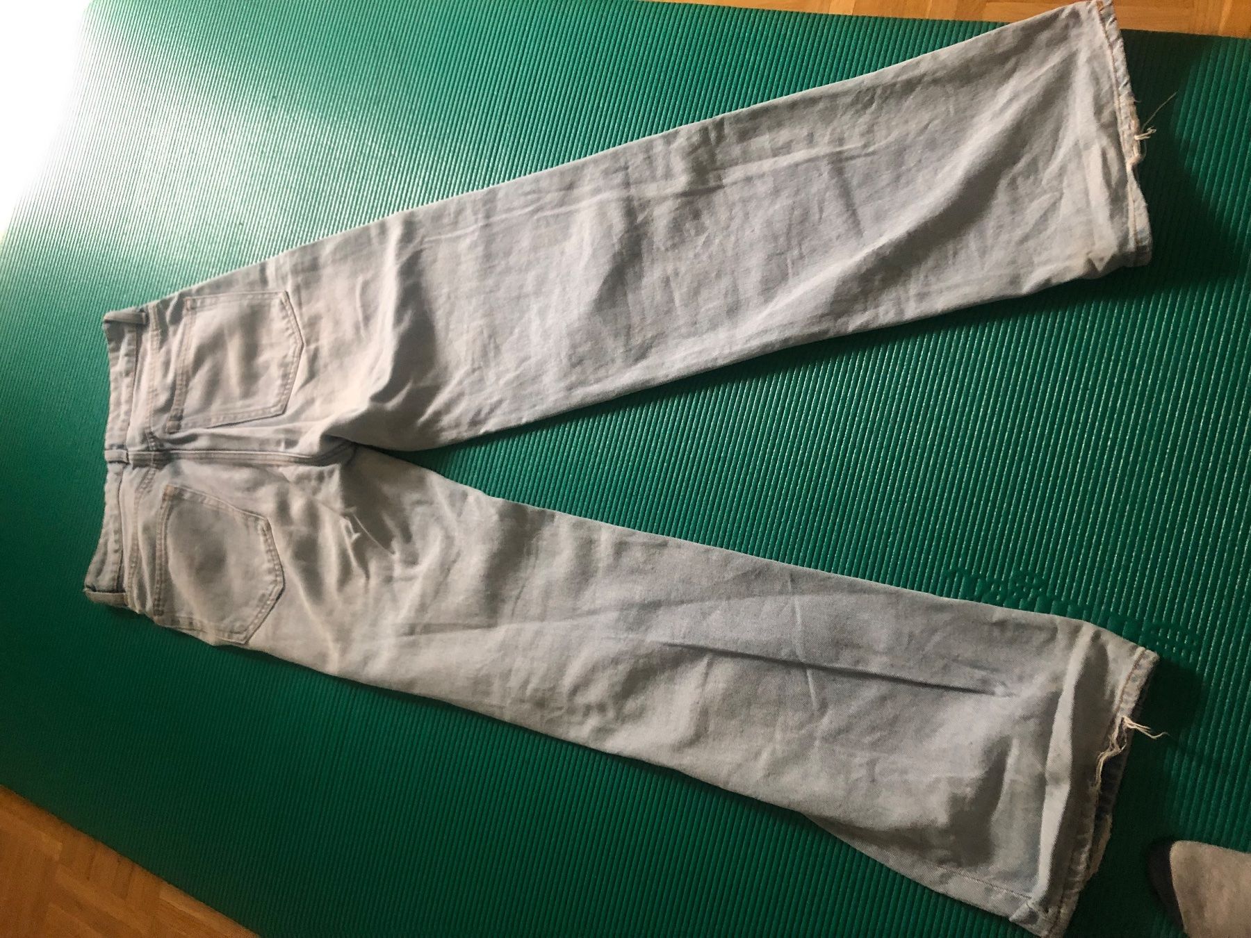 H&M Jeans: H&M Jeans, hellblau, Grösse 36 – Usato da Bern venduto da alimajd 3