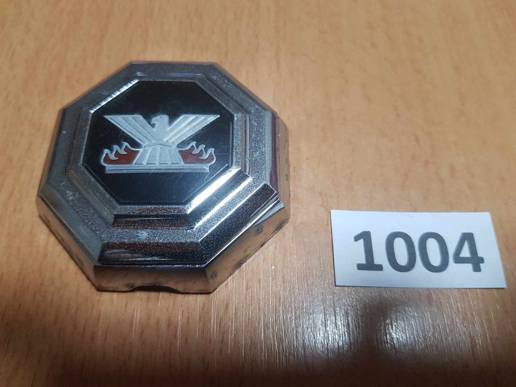 Tutti pezzi di ricambio auto: Heckdeckel Kofferraumschloss Abdeckung Emblem – Usato da Niedergösgen venduto da usc_l8gm