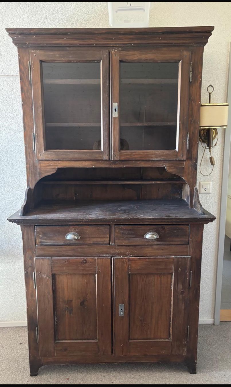 Commodes: Hübsche Komode – D'occasion à Immensee par Shagay