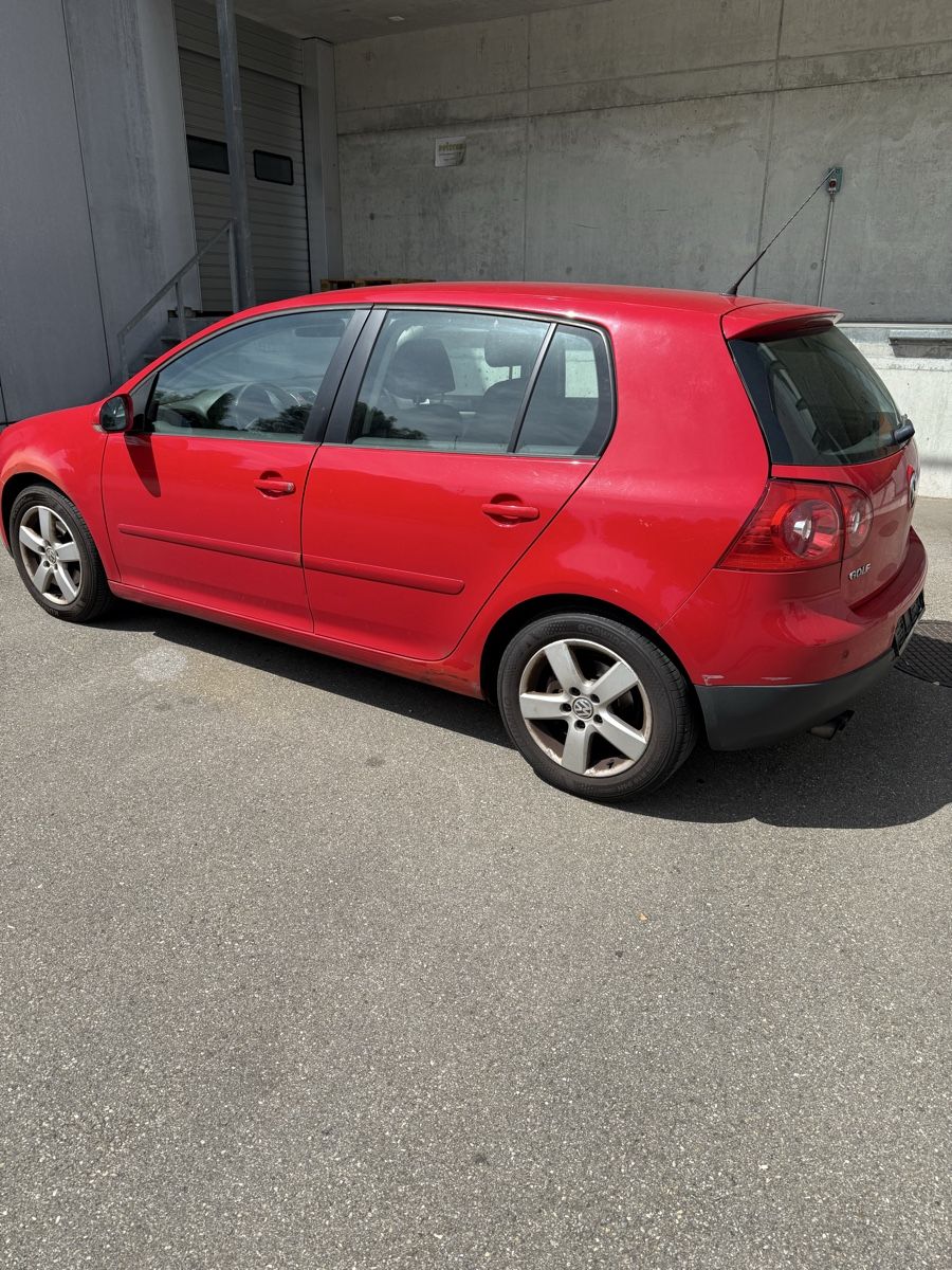 VW Automobili: VW Golf 4 MOTION 2.0 – Usato da St. Gallen venduto da Djomla1 1