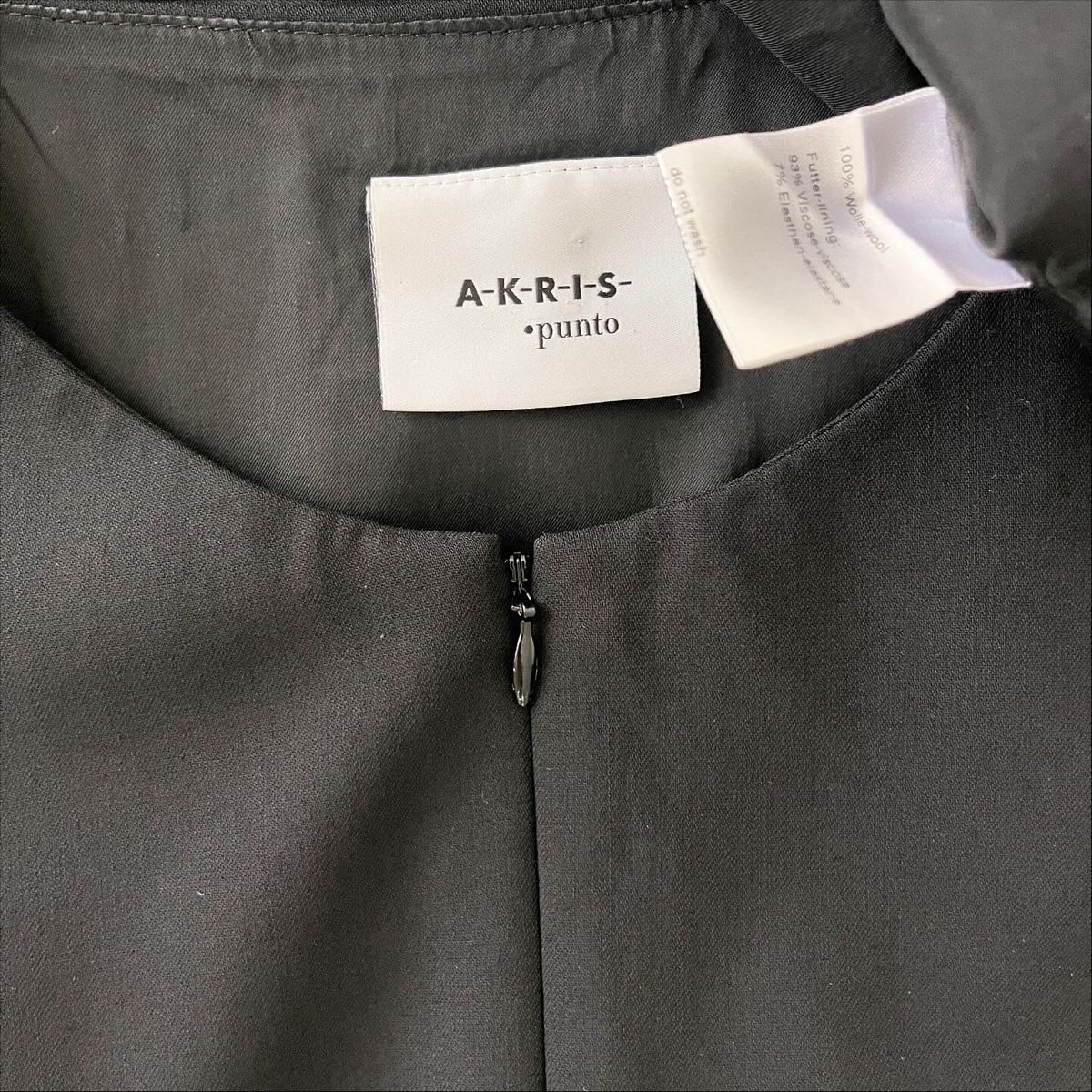 Akris Vestiti: AKRIS Black Wool Dress – Nuovo (secondo la descrizione) da Freienbach venduto da Avviivva_Shop 4