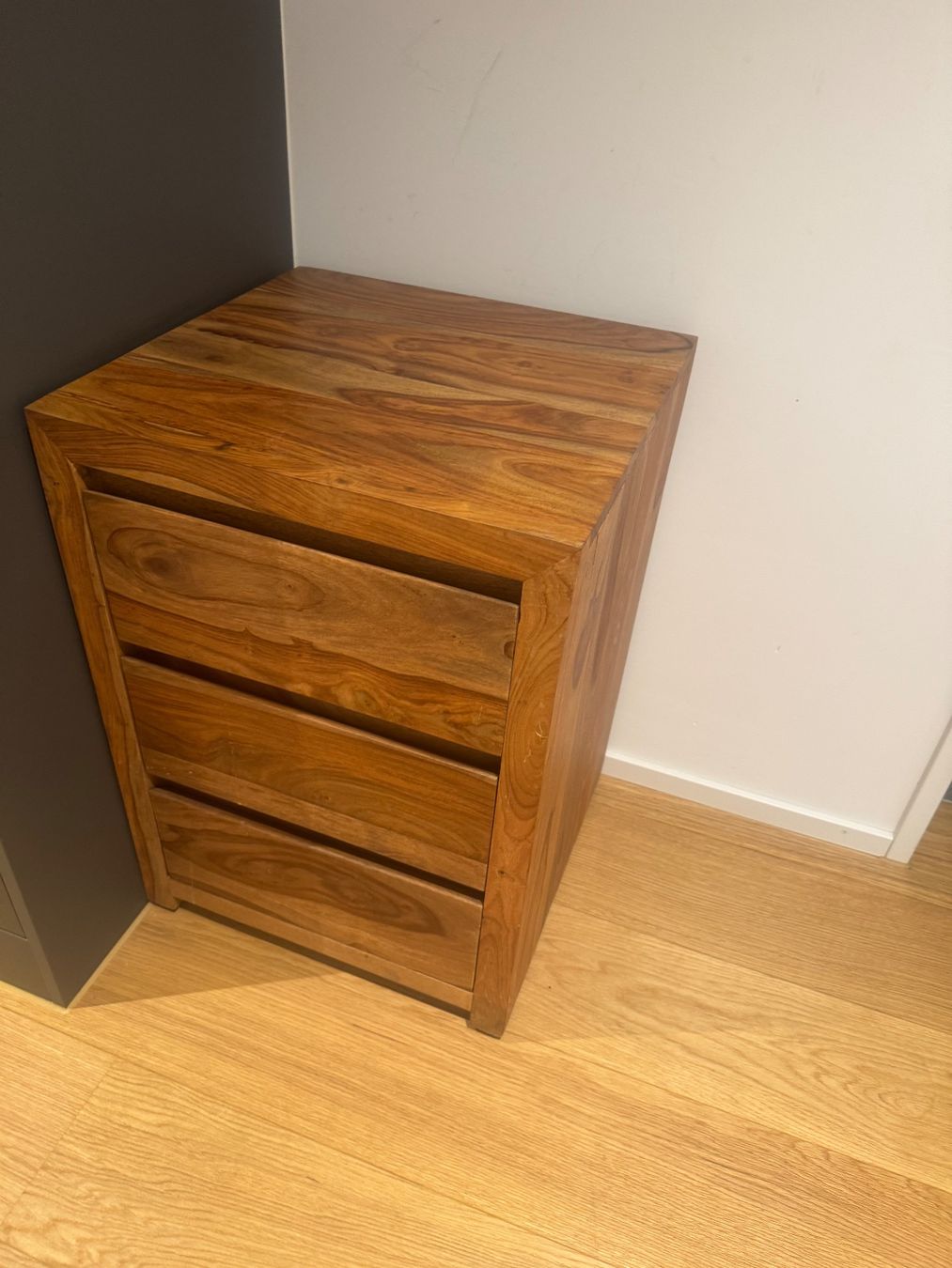 Commodes: Rosenholz Kommode, guter Zustand – D'occasion à Mönchaltorf par Mana123