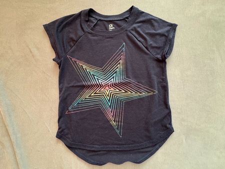 GAP: Dunkelblaues T-Shirt mit Stern, Gr. S bzw. 6-7 J.