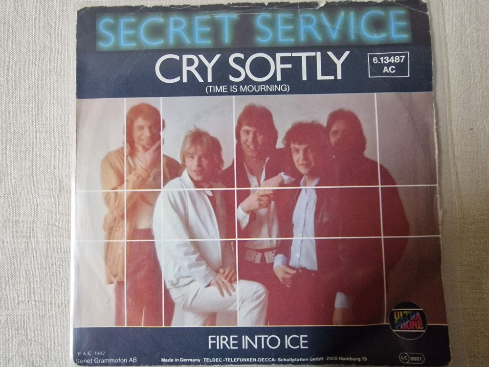 Secret Service Single – Cry Softly (Time Is Mourning) (Gebraucht) in ...