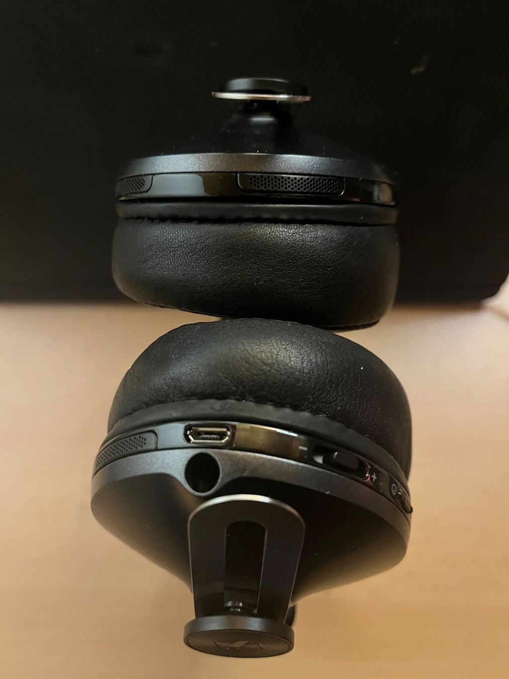 Sennheiser Cuffie: Sennheiser Momentum Wireless Kopfhörer – Usato da Au ZH venduto da Comeback_Q 3