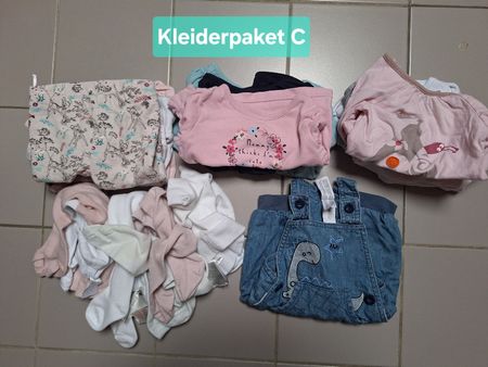 Kleiderpaket Baby 50-68 (18 Stück) C