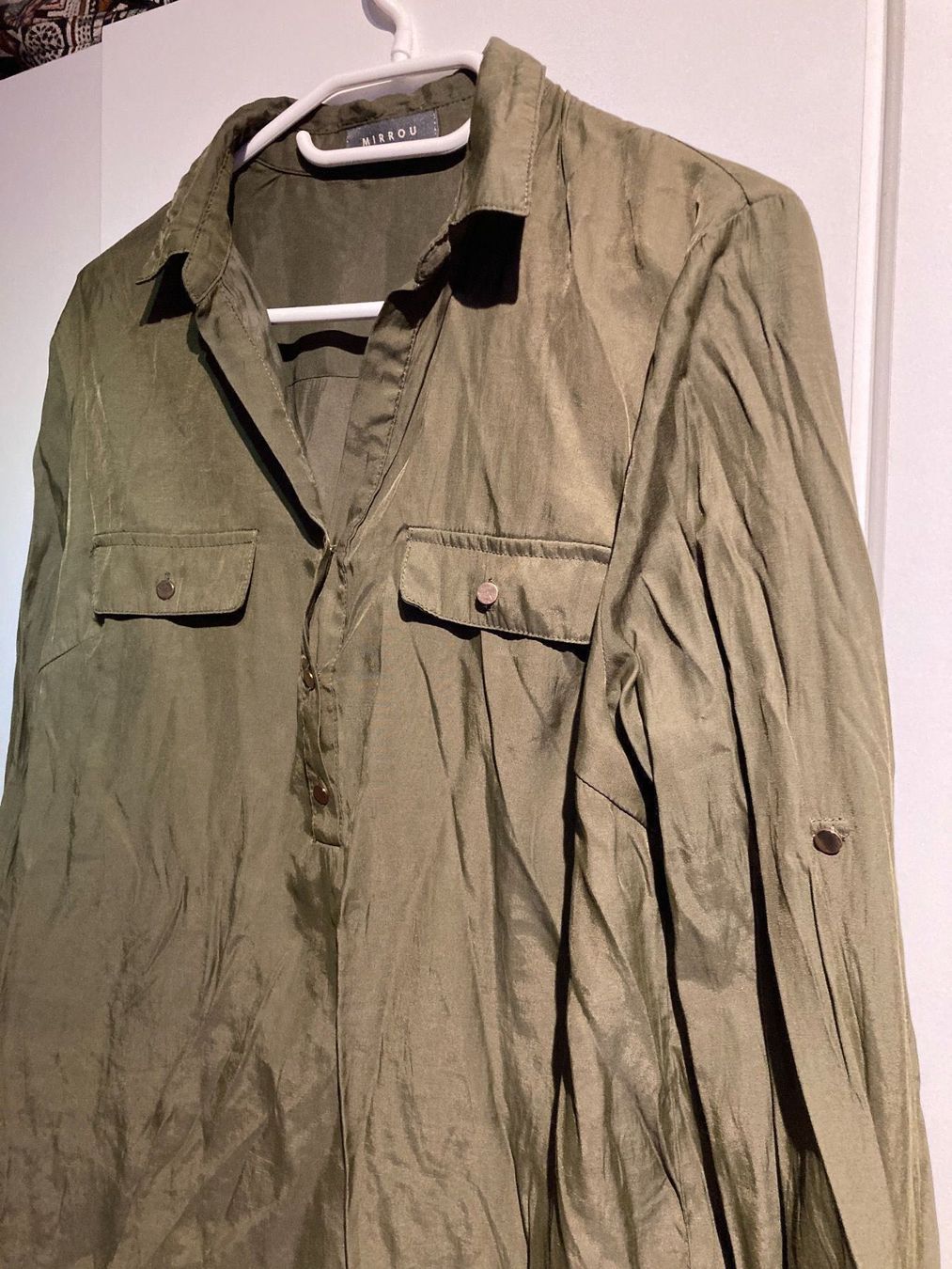 Camicette: Langarm Bluse khaki grün Gr. 38 – Usato da Thun venduto da Vans_98 1