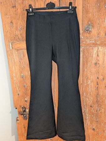schwarze Calzedonia Bootcut-Leggings - Neuwertig