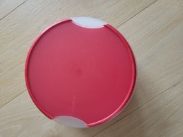 Rote Tupperware Dose - Ideal für Kekse zur Aufbewahrung