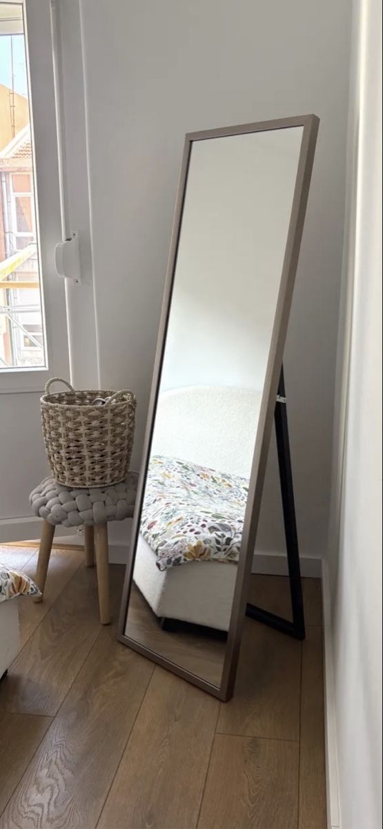 Specchi: Full-Length Mirror with Stand, Floor Mirror, Silver Frame – Nuovo (secondo la descrizione) da Genève venduto da emi_tky7 1