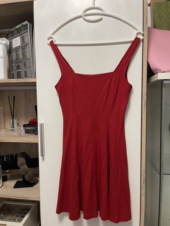 Rotes Sommerkleid, Grösse XS, kurz, figurbetont, neuwertig