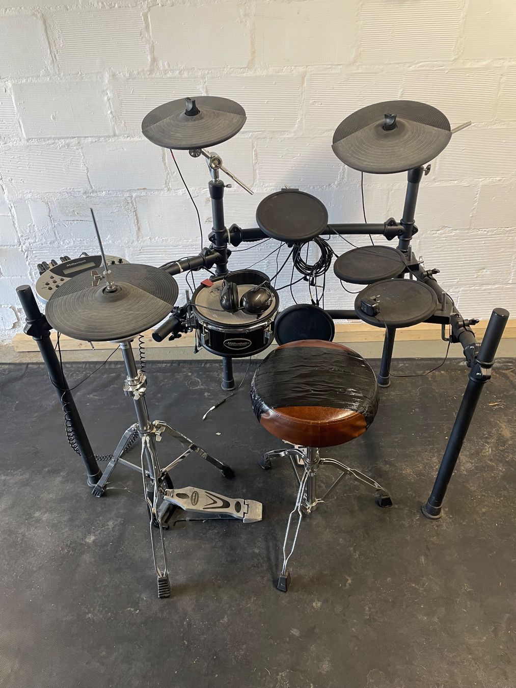 Strumenti musicali: Elektro Schlagzeug Millennium – Usato da Dürrenroth venduto da Mehari01