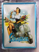 Piaggio vespa italia mit pin up classic
