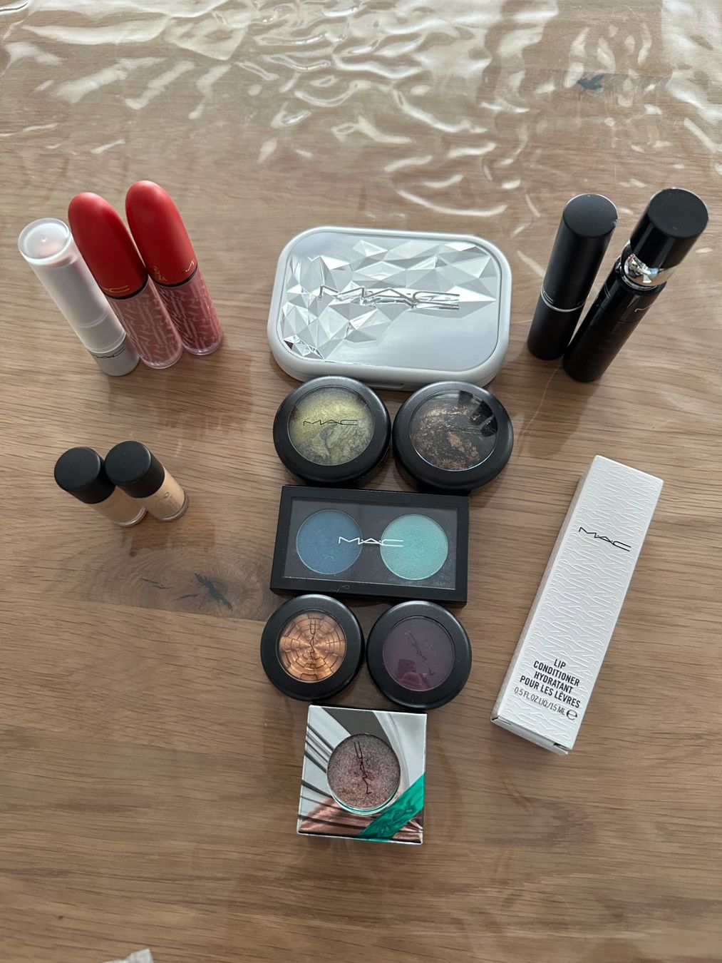 Mac Cosmetics Make-up: Mac lot maquillage – Nuovo (secondo la descrizione) da Courgevaux venduto da Qwertz111320