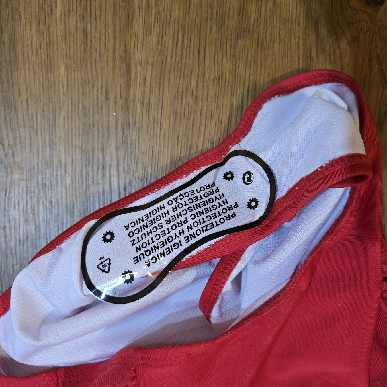 Costumi da bagno & Bikini: Bikini Grösse M/L Schwarz/Rot – Nuovo (secondo la descrizione) da Ferden venduto da Wunderfitz 2