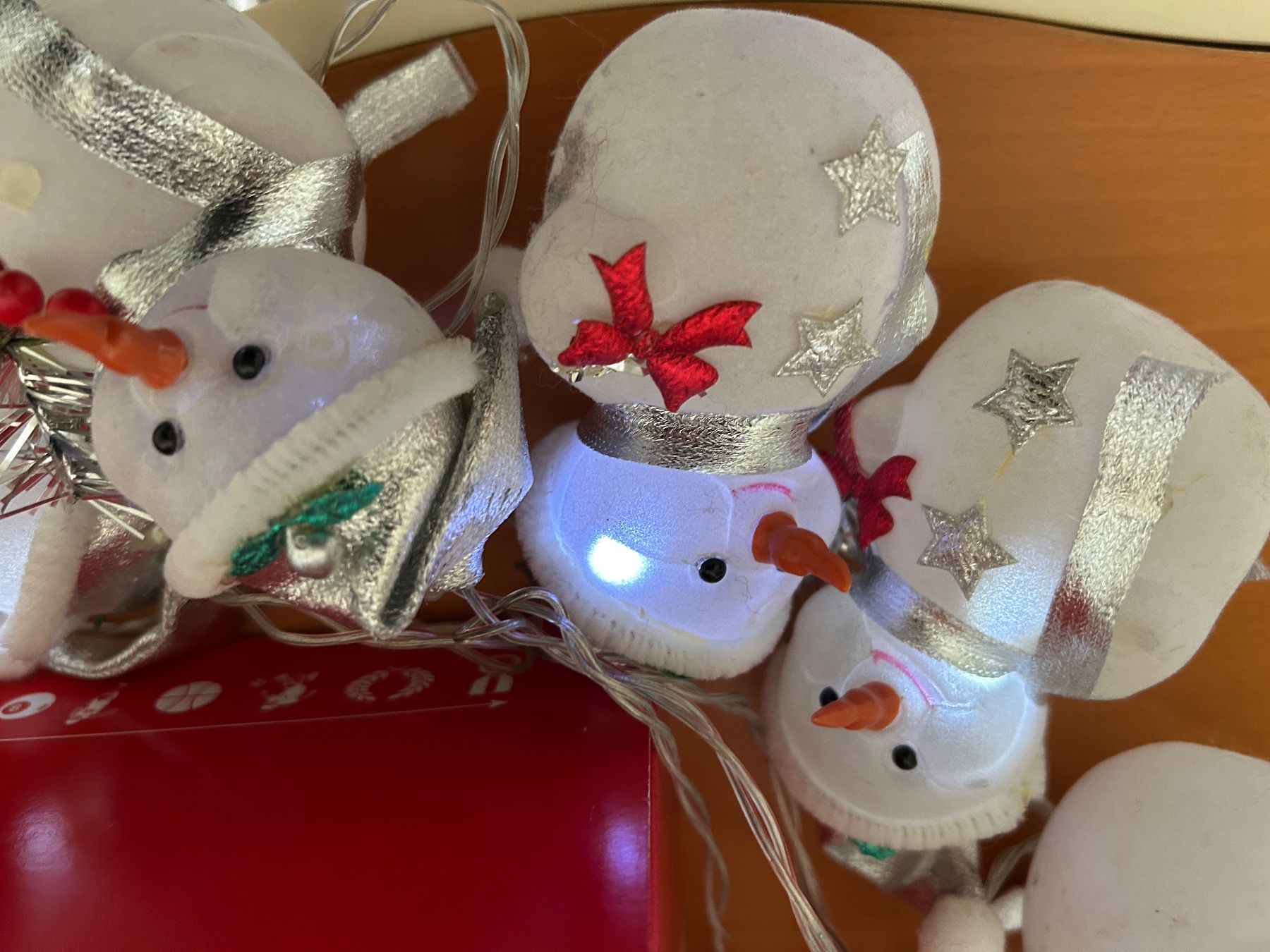 Toutes les décorations: Weihnachtskugeln und Lichterketten – D'occasion à Olten par Pablo7 1