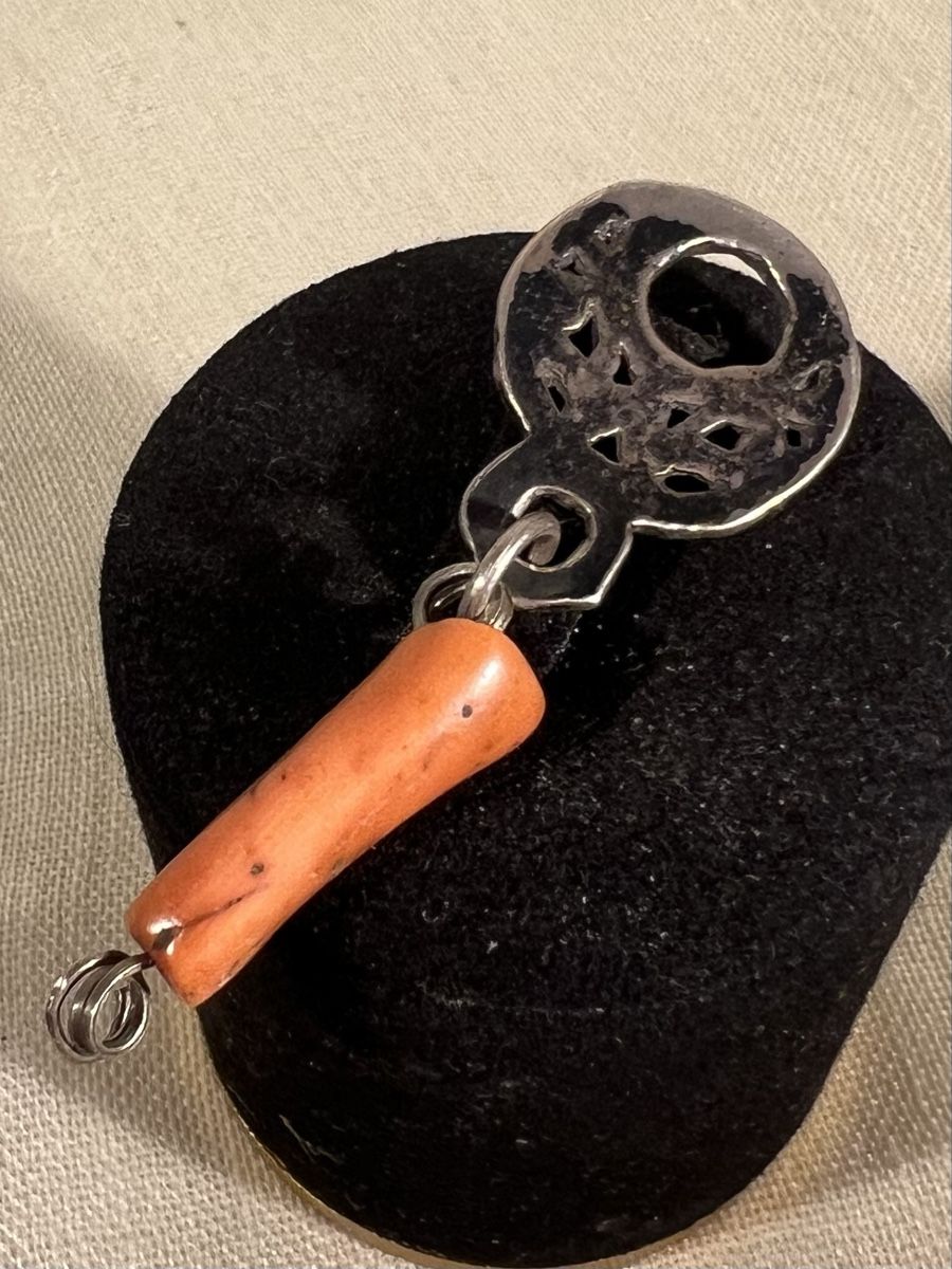 Ciondoli: Pendentif Authentique Berbère Corail Rouge Argent Ciselé – Usato da Genève venduto da ChineuseReveuse 2