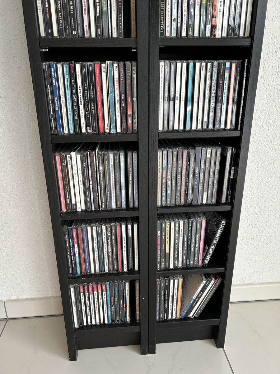 CD: CD Sammlung inklusive 2 Möbel – Usato da Rothrist venduto da LincolnDriver78 1