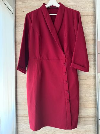 Trendiges Kleid von Trendyol, Gr. 42, bordeauxrot