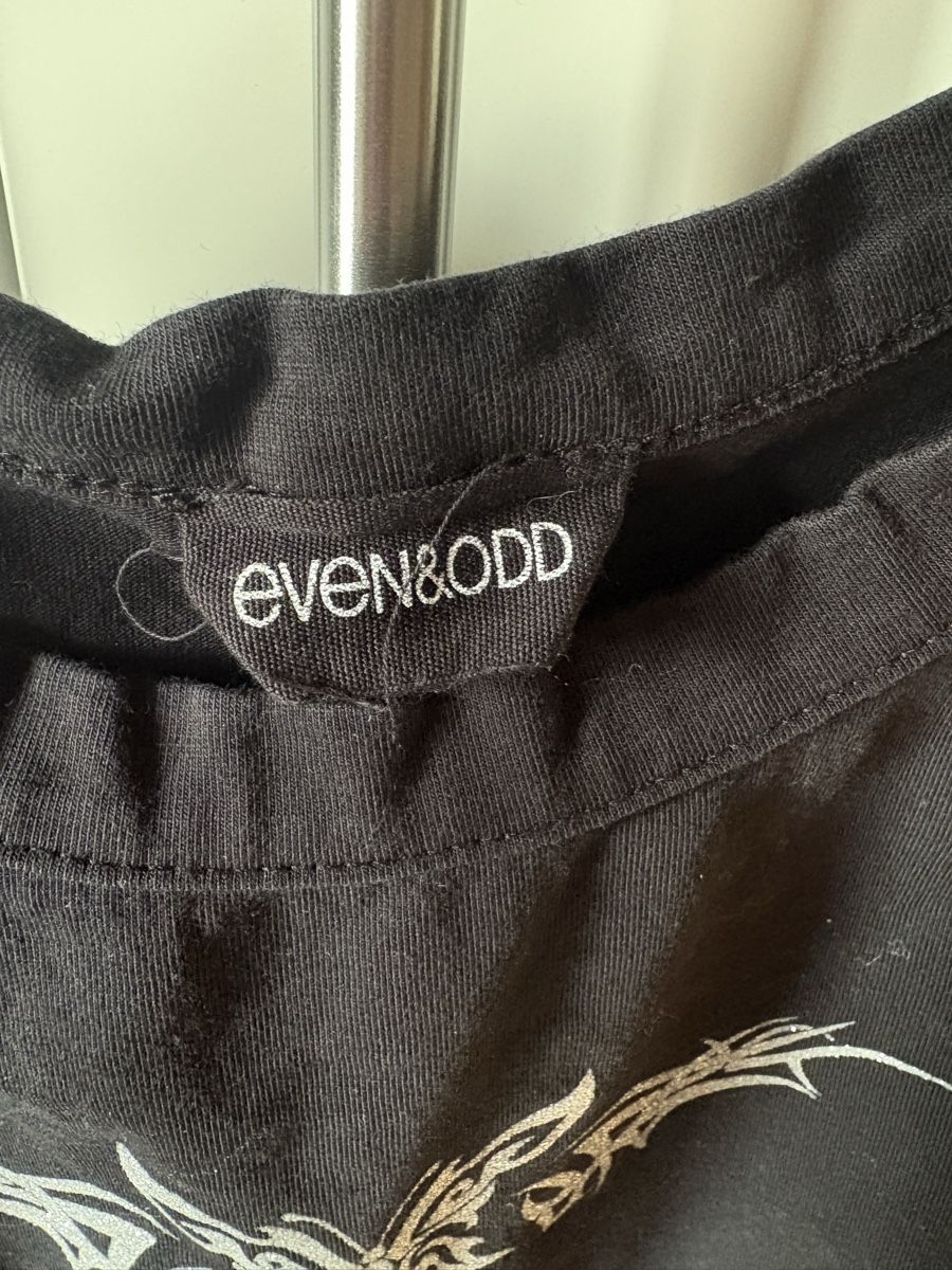 Top: Black Crop Top – Usato da St. Gallen venduto da KatieEugster 3