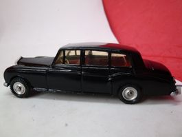 DINKY TOYS - Rolls-Royce Phantom V - black - schön , aber..