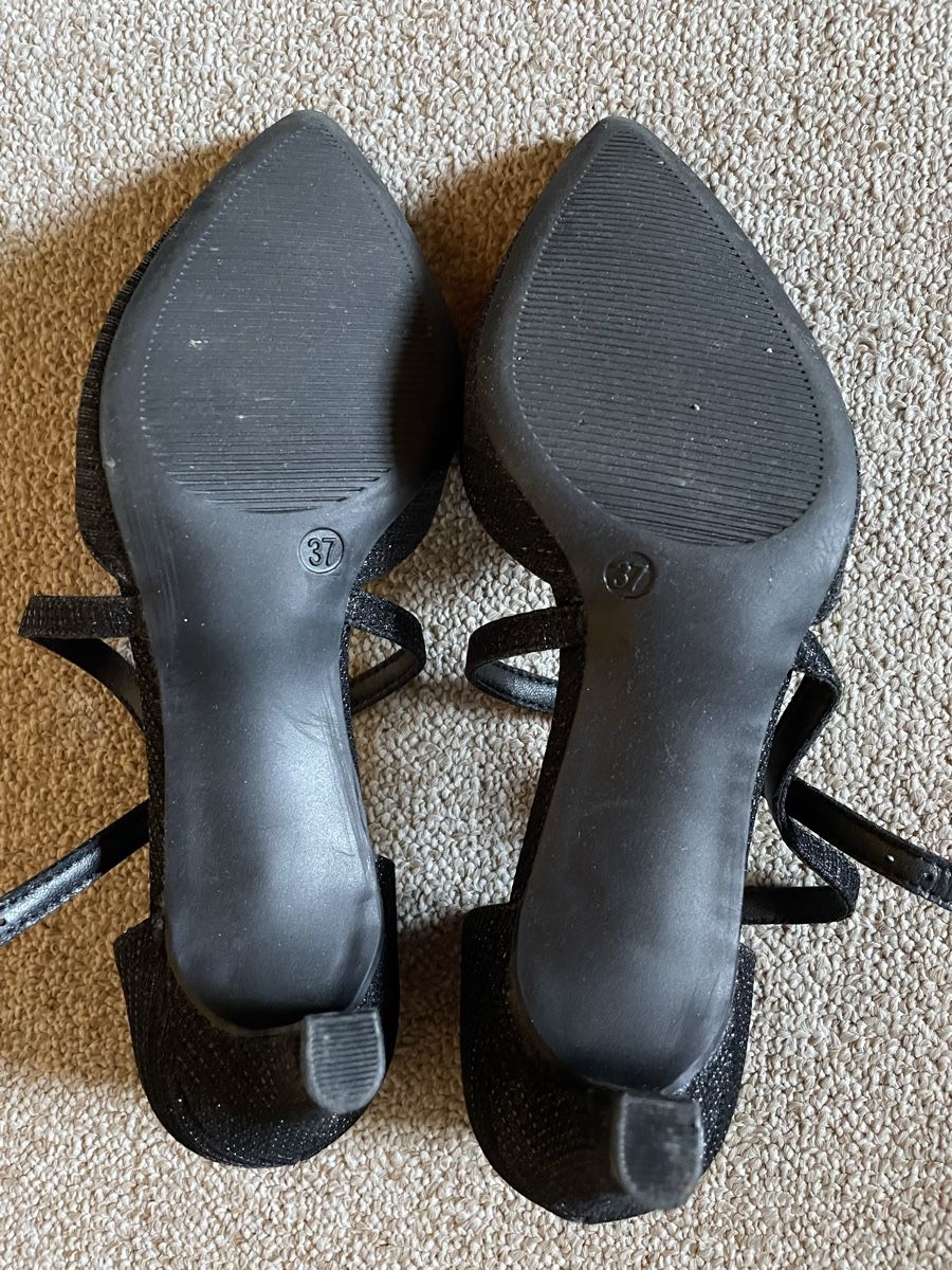 Scarpe da donna: Schwarze Glitzer Pumps, Gr. 37 – Usato da Zugerberg venduto da rob_jl6j 2