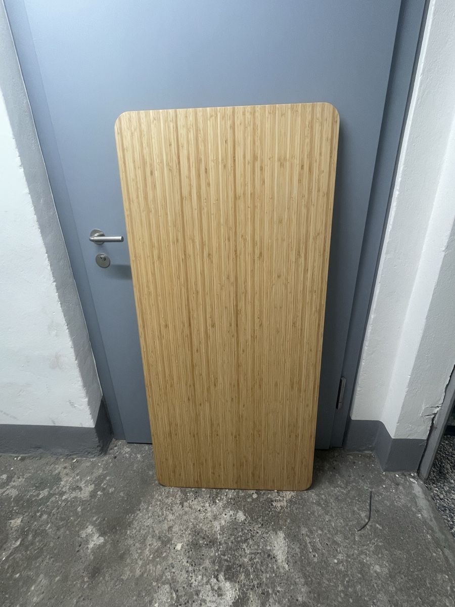 Scrivanie: Ikea Anfallare/Hilver Schreibtisch – Usato da Basel venduto da pin_dsm9 1