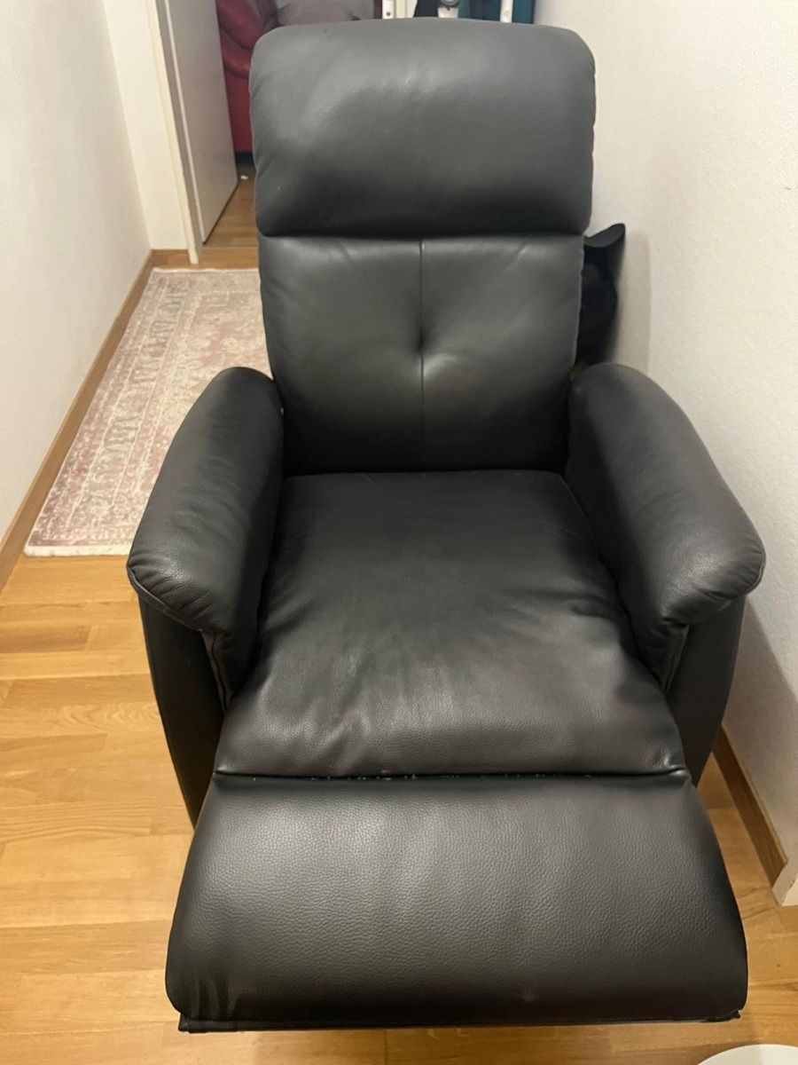 Poltrone: Sessel aus Kunstleder schwarz in gutem Zustand – Usato da Kriens venduto da boxer79 1