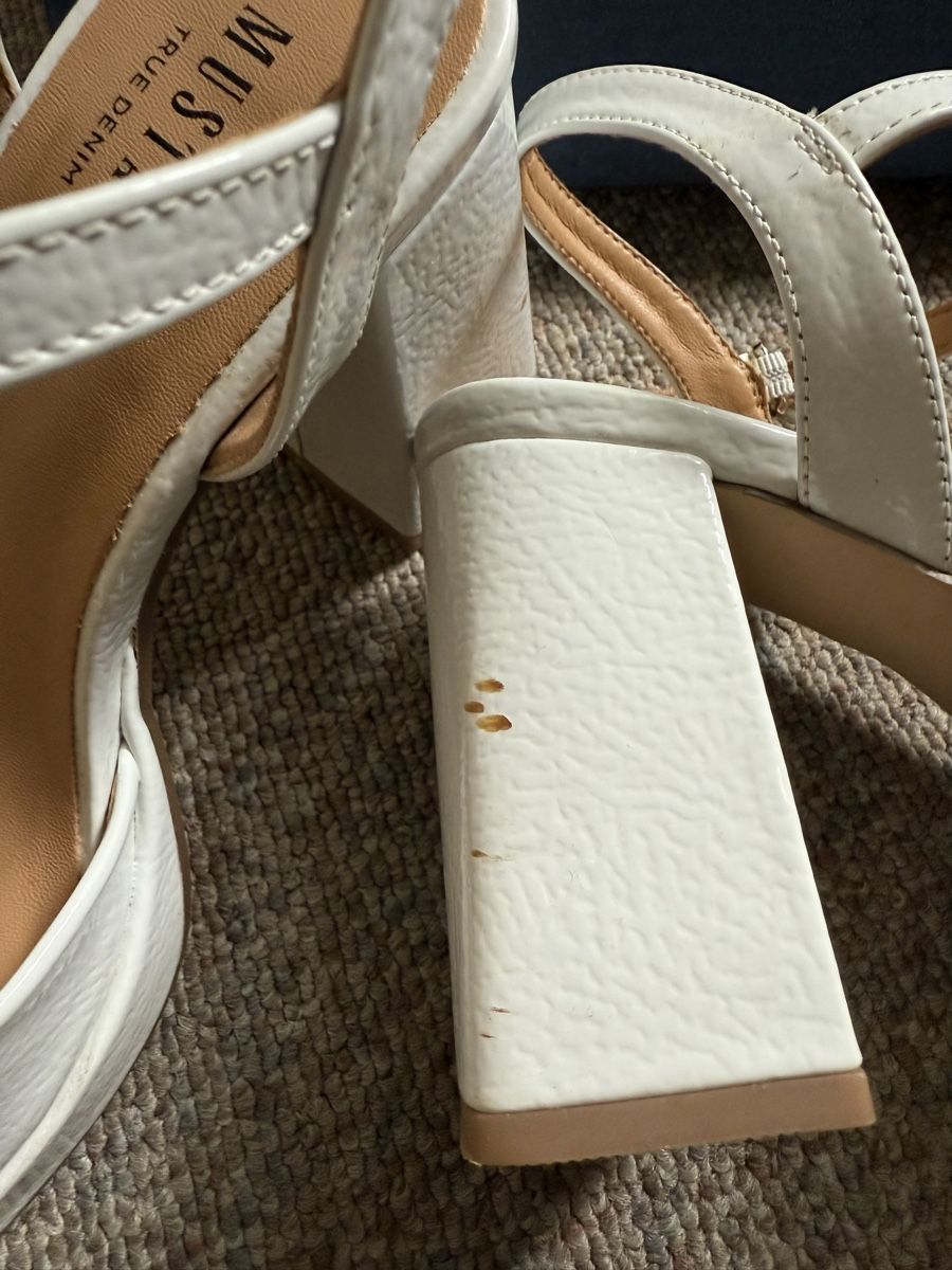Damenschuhe: Mustang white Sandals – Gebraucht aus Bern von mas_nb2c 2