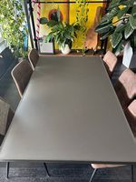 Hochwertiger Esstisch mit Rauchglas-Platte  ausziehbar