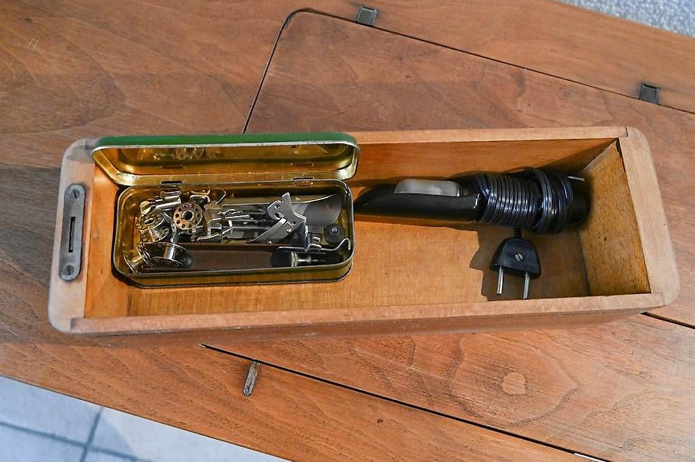 Nähmaschinen: Machine à coudre Singer – Gebraucht aus Gollion von mar_z9zd 3