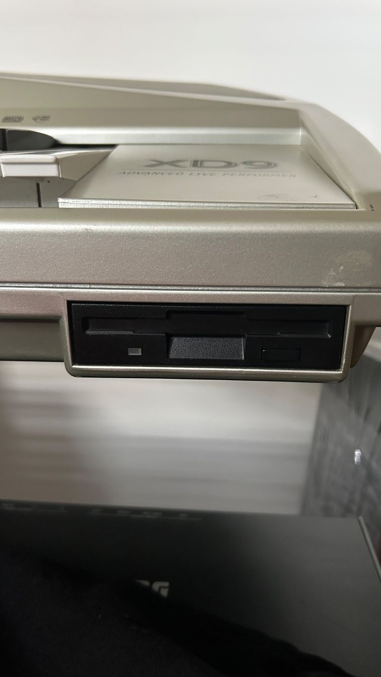 Ketron Strumenti musicali: KETRON XD9 , Ständer und Transporttasche – Usato da granges paccot venduto da RMBS 5