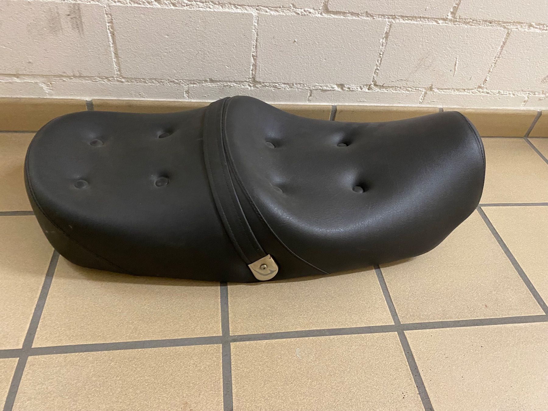 Triumph Tutti i ricambio per moto: Triumph Thunderbird Zubehör: Windschild, Sitz & Satteltasche – Usato da Winterthur venduto da livianina