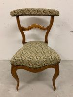 Eleganter Stuhl im Biedermeier Stil mit gepolstertem Sitz