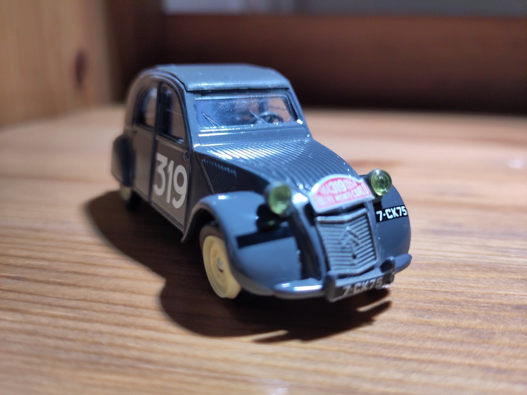 Vitesse Modellini d'auto: Modellauto Vitesse 2CV – Usato da Bülach venduto da Tiefschlaflos 1