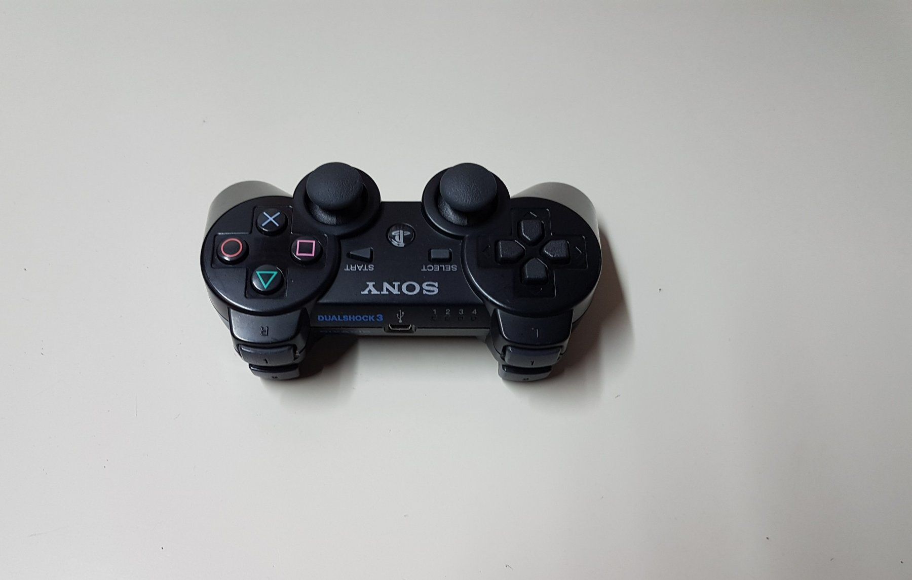 Sony Controller: Original PS 3 Sony Dualshock3 Wireless Controller Schwarz – Usato da Schüpfheim venduto da Games_Spielkonsolen 2