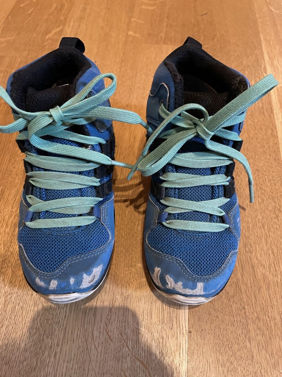 Adidas Schuhe für Jungen: Adidas Terrex Gr.28 Wanderschuhe – Gebraucht aus Flumserberg Bergh von tamaramullis