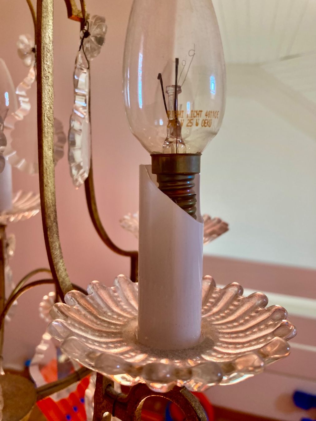 Kronleuchter & Deckenlampen: Kronleuchter mit Glasschmuck – Gebraucht aus Zürich von Himbaer 7