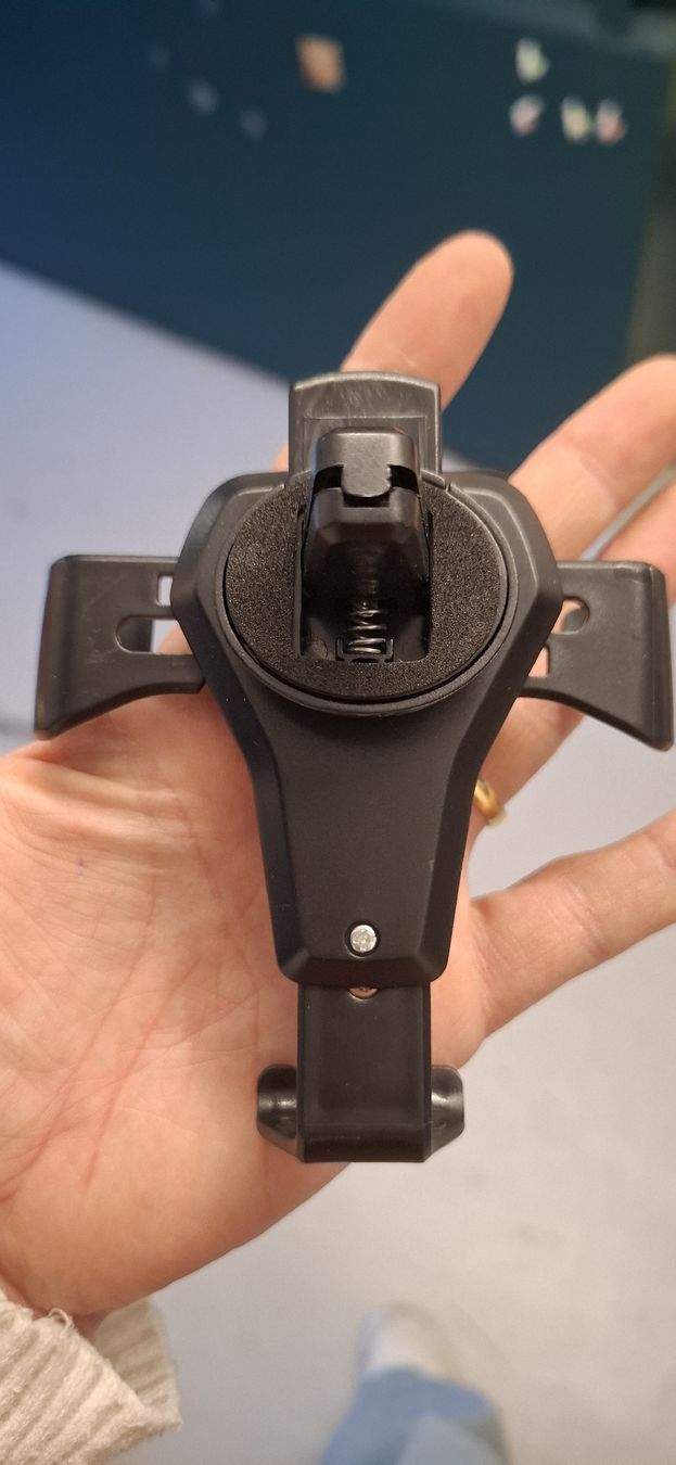 Staffe: Universal Handyhalterung fürs Auto – Usato da Suhr venduto da Design_by_Debi 1