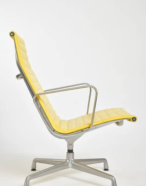 Poltrone: Charles & Ray Eames Lounge Chair EA115 – Usato da Zürich venduto da IndividumCH 3