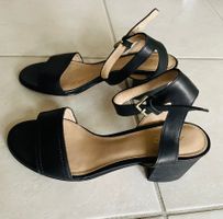Schwarze echt Leder Sandalen NEU