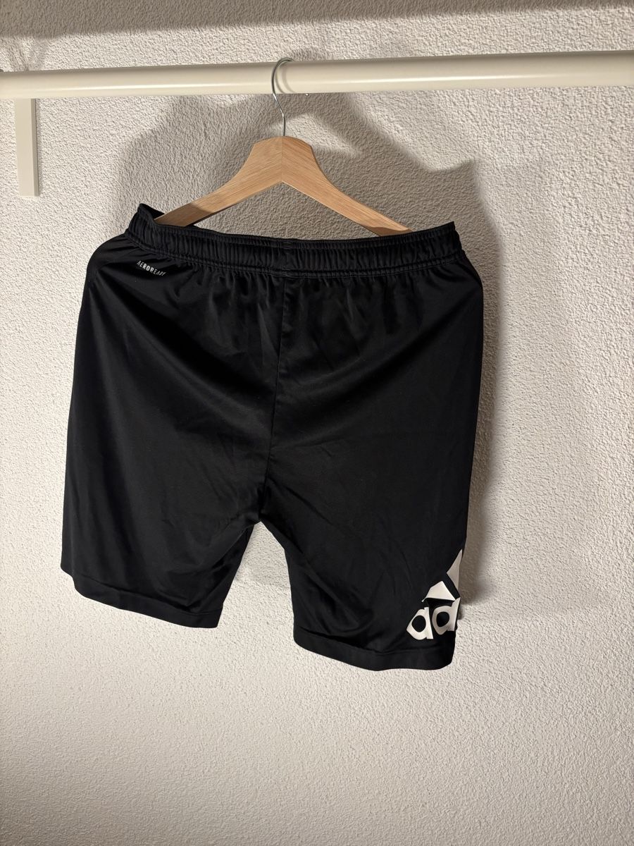 Pantaloni: Sporthose Adidas  – Usato da Meilen venduto da rr0 1