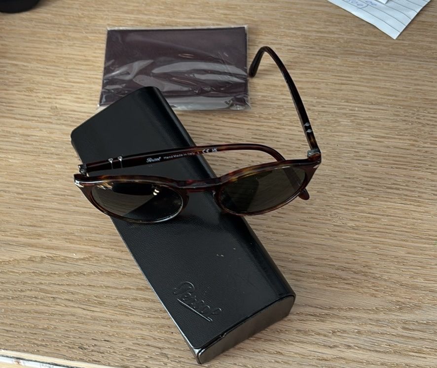 Persol Lunettes & Verres: Lunette de soleil Persol  – Neuf (Voir description) à Romanel-s-Lausanne par ray_r7ch