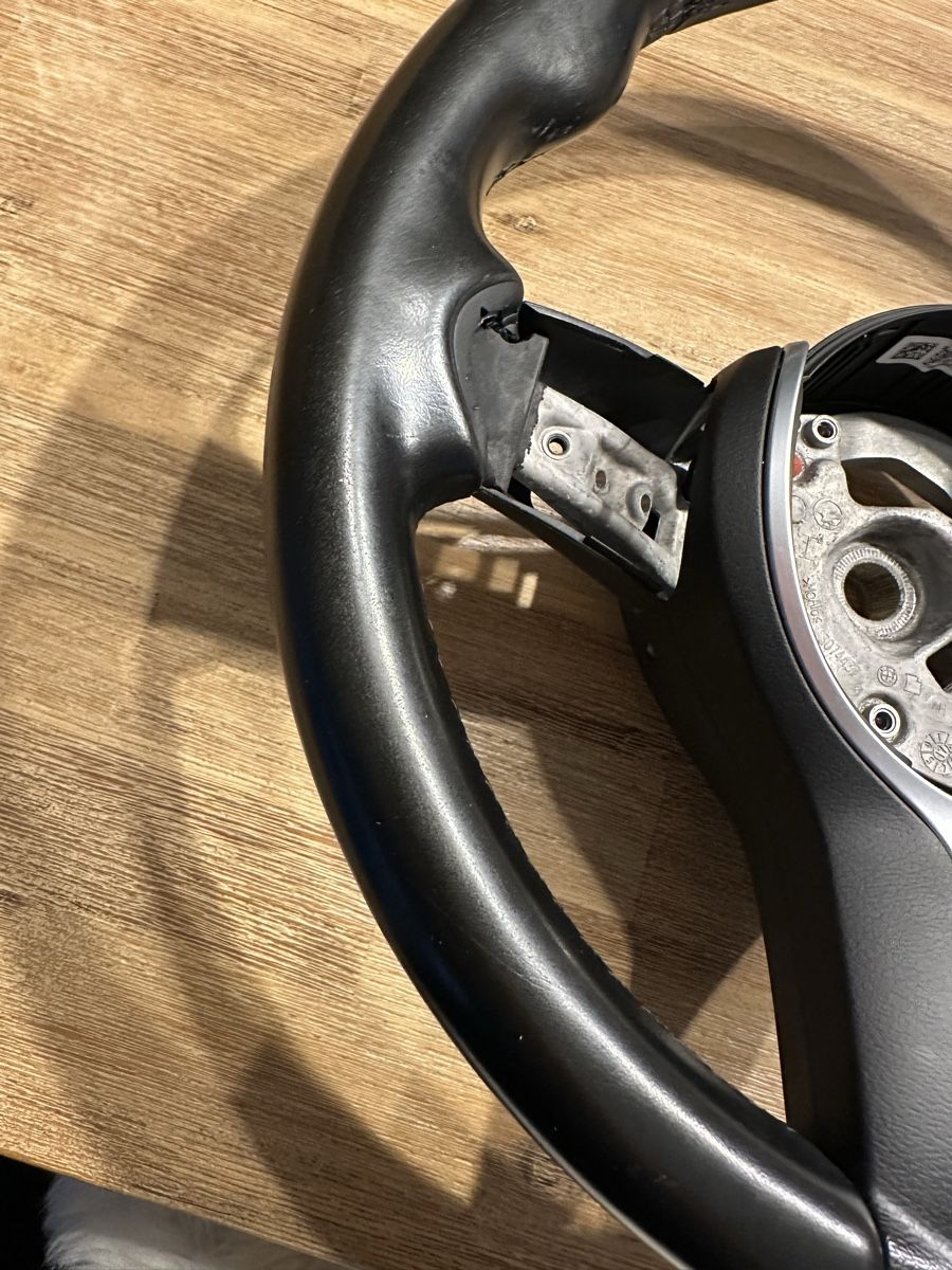 BMW Tutti pezzi di ricambio auto: BMW M Lenkrad Leder M-Performance – Usato da Zeiningen venduto da luc_z8vd 3