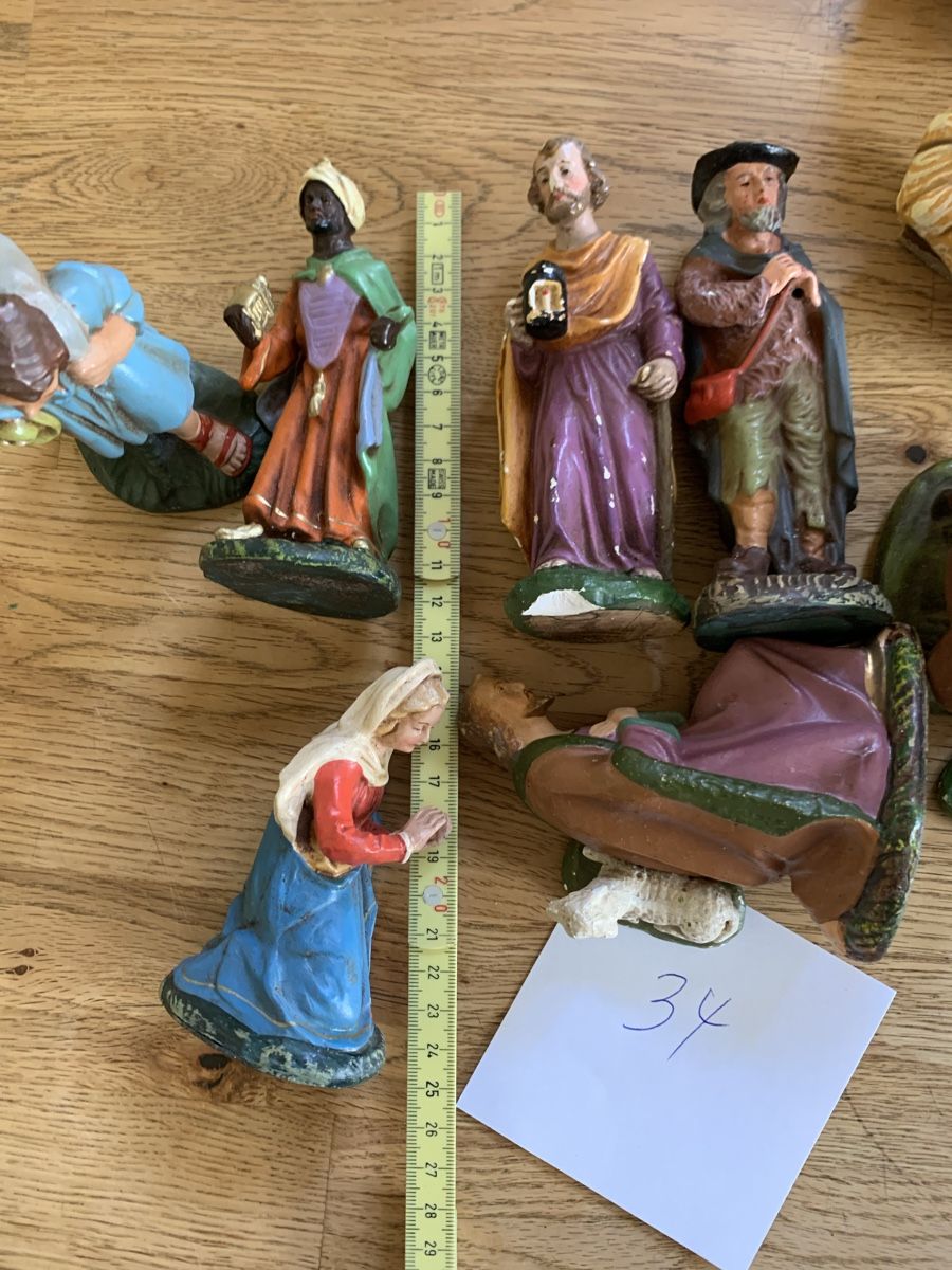 Statuette: Versch. Alte Krippenfiguren – Usato da Flawil venduto da Naphtali 7