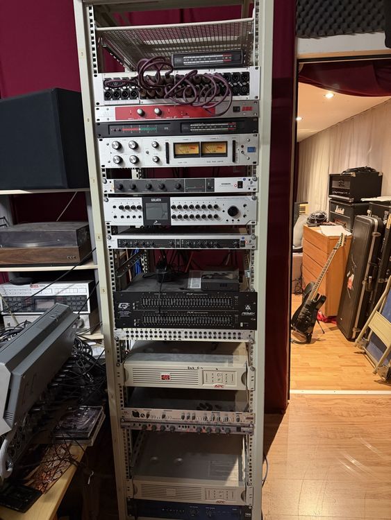 19 Zoll Rack offen von Hirschmann (Gebraucht) in Zürich für CHF 1 – nur ...
