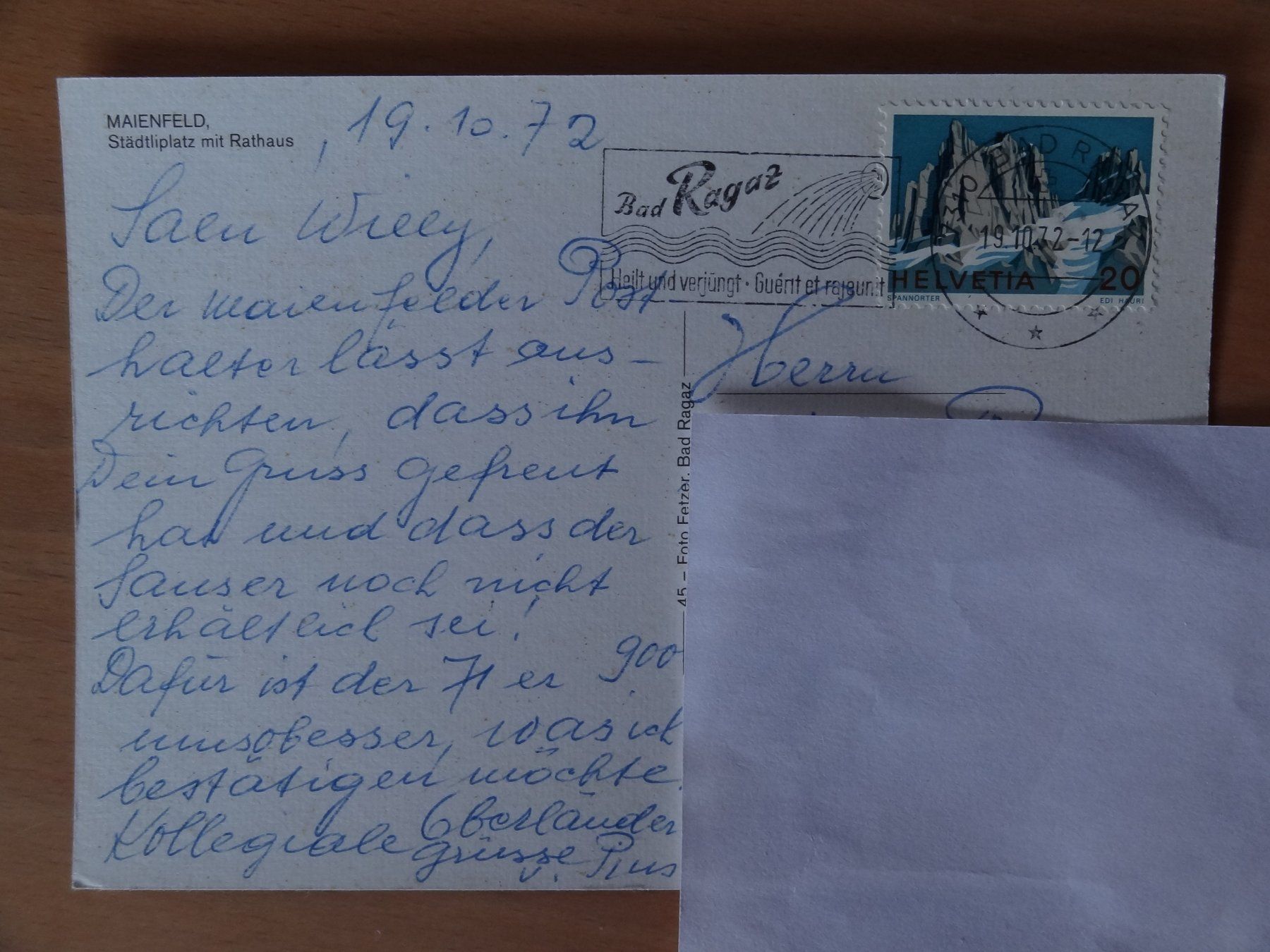 Cartoline postali: Maienfeld - Städtliplatz mit Rathaus - 1972 – Usato da St Léonard venduto da Riglin 1