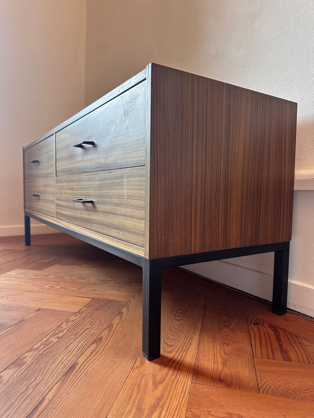 Cassettiere: Commode basse vintage 4 tiroirs – Usato da Lausanne venduto da jul_v9ht 2