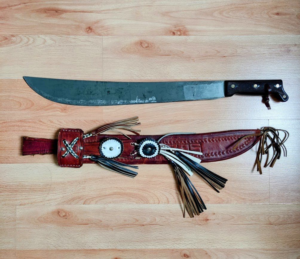 Altre raccolte & rarità: Dekorative Machete mit Lederscheide, Handarbeit. Top! – Usato da Neftenbach venduto da Pesom0