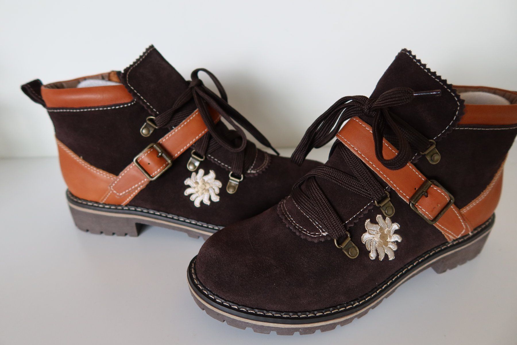 Scarpe da donna: Wanderschuhe Grösse 42 von "Hirschkogel", LEDER - NEU – Nuovo e nell'imballaggio originale da Zürich venduto da Piki7 1